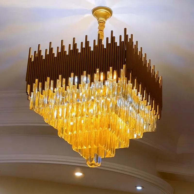 Neliönmuotoinen kristallinen putkikattokruunu