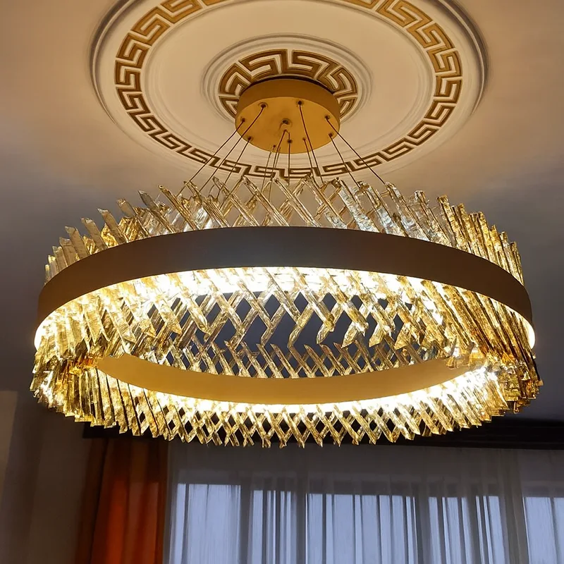 Moderni kristallikattokruunu Lotus